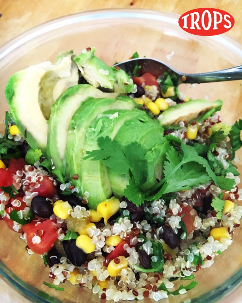 Ensalada-quinoa-aguacate-TROPS