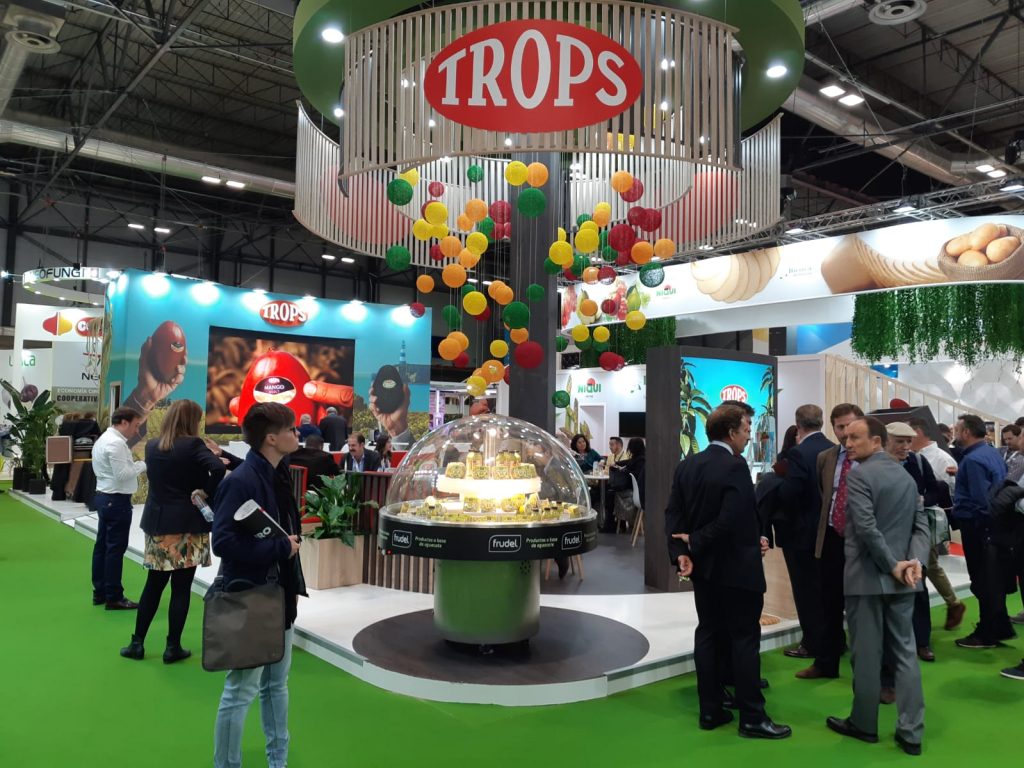 STAND TROPS FRUIT ATTRACTION